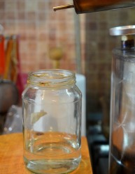 название картинки Самогон из абрикосов в домашних условиях