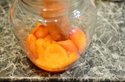 название картинки Самогон из абрикосов в домашних условиях