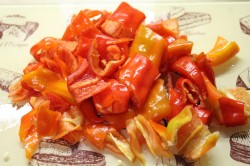 название картинки Аджика из горького перца и чеснока на зиму