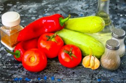 название картинки Аджика из кабачков пальчики оближешь