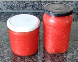 название картинки Домашняя аджика из помидор на зиму без варки