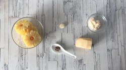 название картинки Салат Ананасы с сыром и чесноком