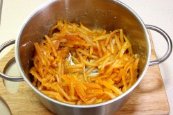 название картинки Апельсиновые цукаты из кожуры