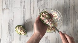 Рецепт салата авокадо с крабовыми палочками