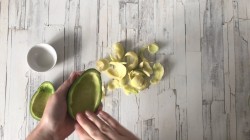 Рецепт салата авокадо с крабовыми палочками