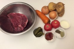 название картинки Азу с солеными огурцами из говядины по татарски