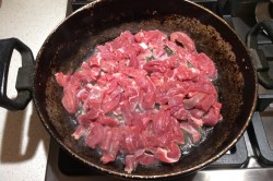 название картинки Азу с солеными огурцами из говядины по татарски