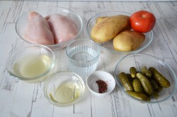 Азу из курицы с солеными огурцами - шаг 1 Азу из курицы с солеными огурцами - шаг 1