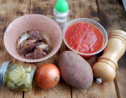 Азу по татарски из свинины - шаг 1