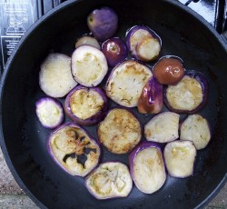 название картинки Баклажаны с чесноком на зиму