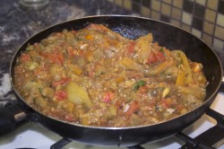 название картинки Баклажаны с перцами и томатами