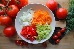 название картинки Баклажаны с болгарским перцем и помидорами тушеные