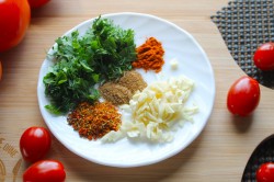 название картинки Баклажаны с болгарским перцем и помидорами тушеные