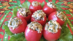 Баклажаны в помидорах с твердым сыром