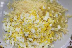 Баклажаны запеченные с сыром и чесноком в духовке