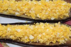 Баклажаны запеченные с сыром и чесноком в духовке