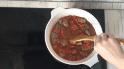 название картинки Баранина с картошкой тушеная