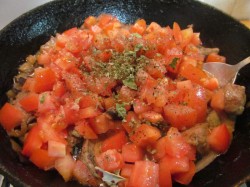 Баранина тушеная с баклажанами и помидорами - шаг 14