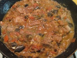 Баранина тушеная с баклажанами и помидорами - шаг 17