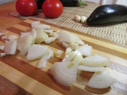 Баранина тушеная с баклажанами и помидорами - шаг 4