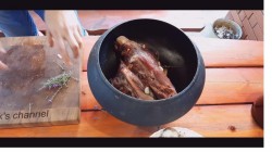 название картинки Баранья нога в чугунке