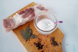 название картинки Бекон в домашних условиях