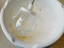 Белково масляный крем для торта и выпечки