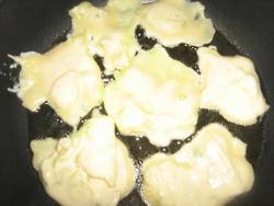 Белокочанная капуста в кляре с зеленью