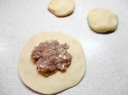 название картинки Беляши без дрожжей с мясом в духовке