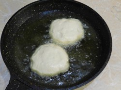 название картинки Беляши на сковороде с мясом