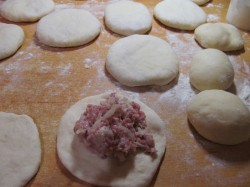 Беляши в хлебопечке с мясом