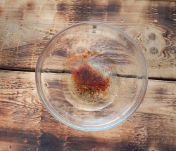 название картинки Белые гренки с чесноком на сковороде