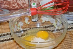 название картинки Бисквитный мох для декора торта