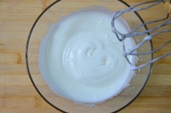 Бисквитный пирог с малиной