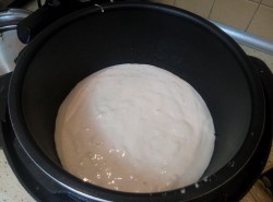 Бисквит с начинкой из бананов