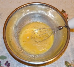 название картинки Бисквитный торт с заварным кремом, грецкими орехами и маком