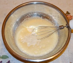 название картинки Бисквитный торт с заварным кремом, грецкими орехами и маком