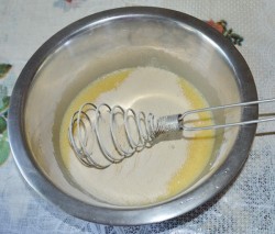 название картинки Бисквитный торт с заварным кремом, грецкими орехами и маком