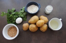 Биточки из картофельного пюре - шаг 1 Биточки из картофельного пюре - шаг 1