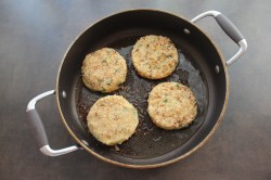 Биточки из картофельного пюре - шаг 5 Биточки из картофельного пюре - шаг 5