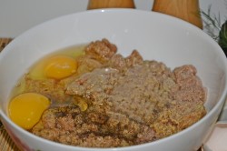 Блинчики из икры карпа с соусом