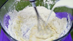 название картинки Фруктовые блинчики на молоке с абрикосовой начинкой