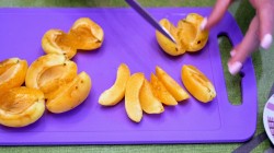 название картинки Фруктовые блинчики на молоке с абрикосовой начинкой