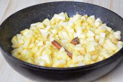 Блины с яблоками и корицей - шаг 9 Блины с яблоками и корицей - шаг 9