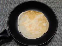название картинки Блинный торт с грибами и курицей