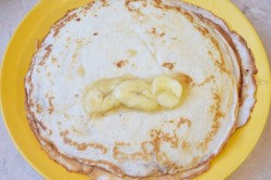 название картинки Блины с банановой начинкой