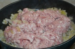 Блины с мясным фаршем - шаг 3 Блины с мясным фаршем - шаг 3