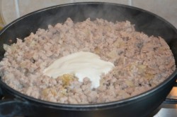 Блины с мясным фаршем - шаг 5 Блины с мясным фаршем - шаг 5