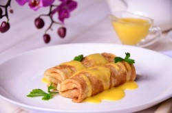 название картинки Блины с грибами под голландским соусом