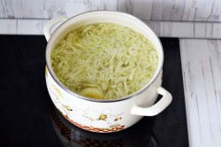 название картинки Борщ классический с говядиной